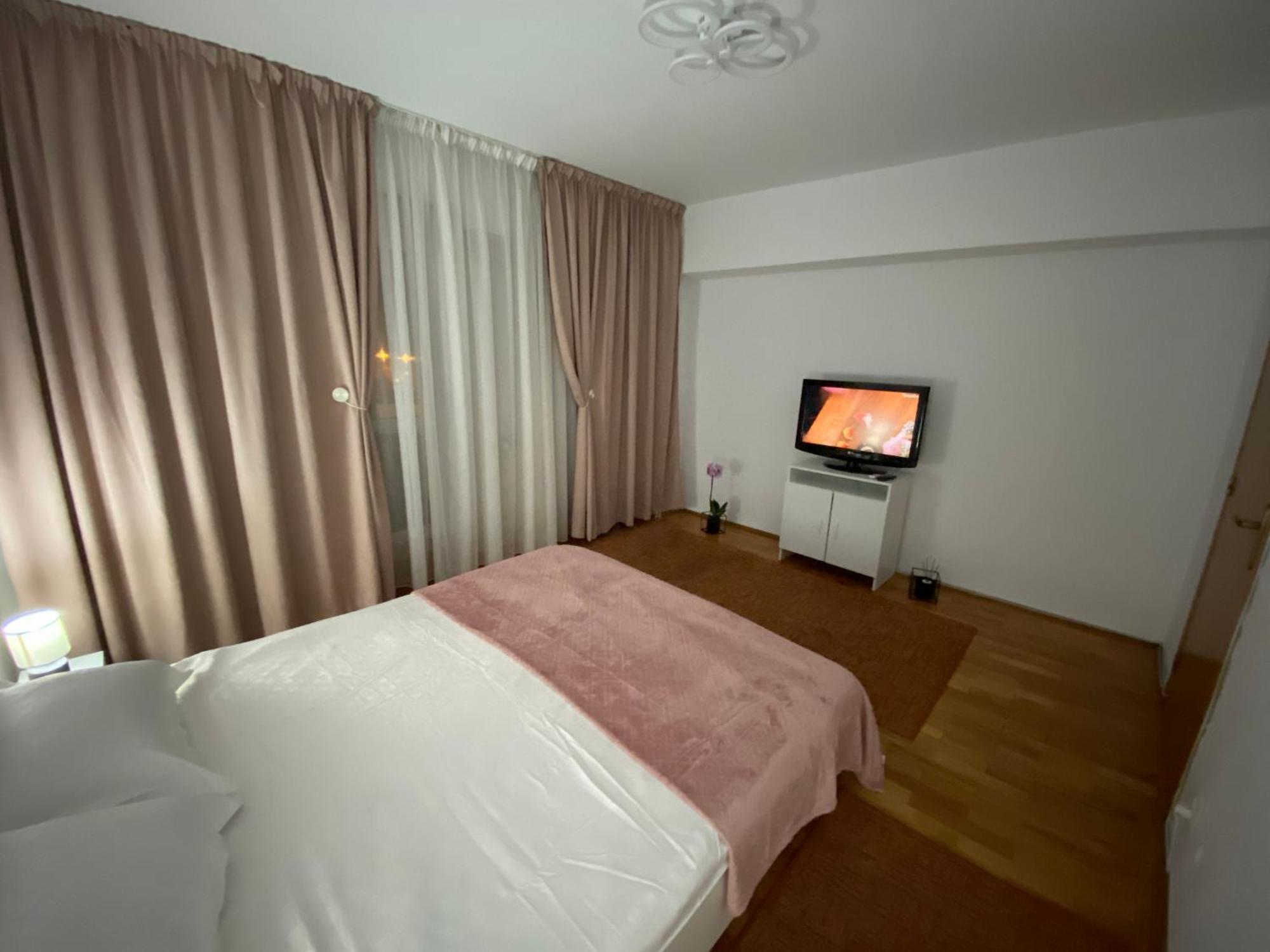 Central Relaxation Apartment Bucharest Exterior photo