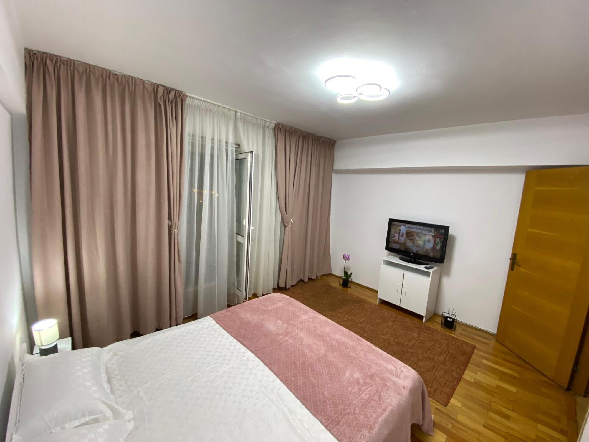 Central Relaxation Apartment Bucharest Exterior photo